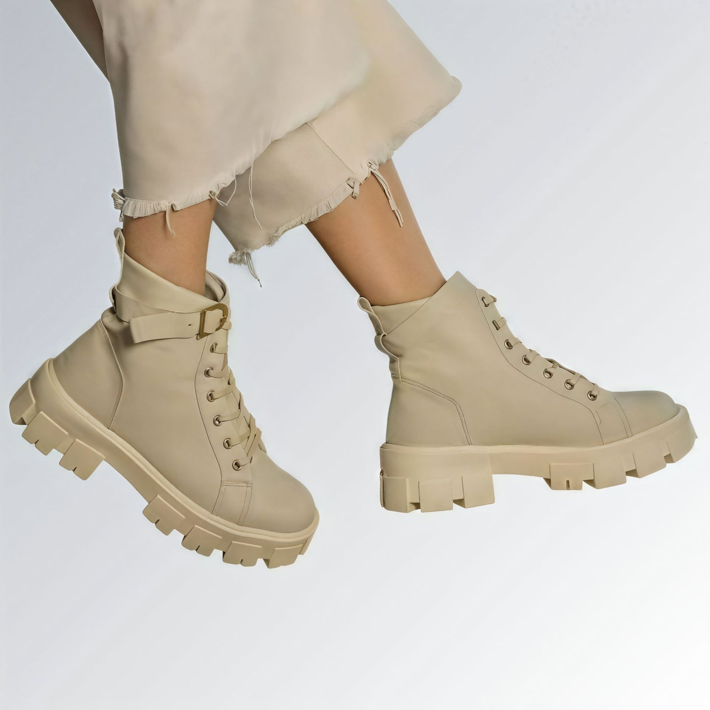 Bota Fivela Cano Médio GuGi Feminina Jz new moda