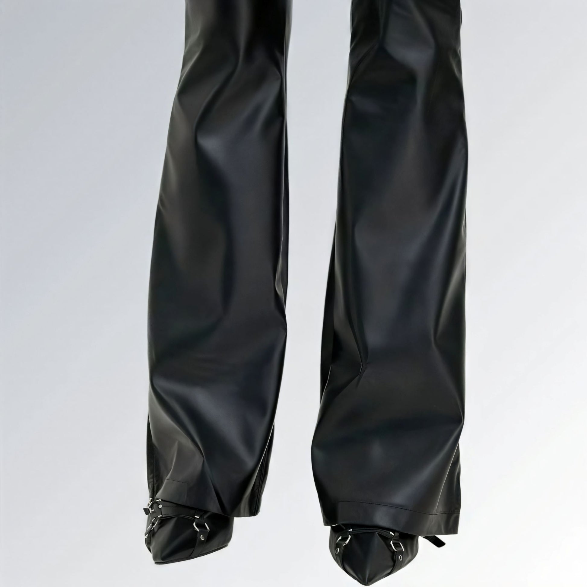 Calça Couro Sintético Boca de Sino de Cintura Alta Feminina Jz new moda