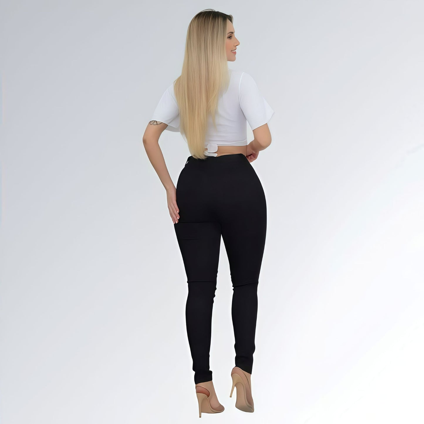 Calça Jeans Feminina Black Quatro Botões Cintura Alta Jz New Moda