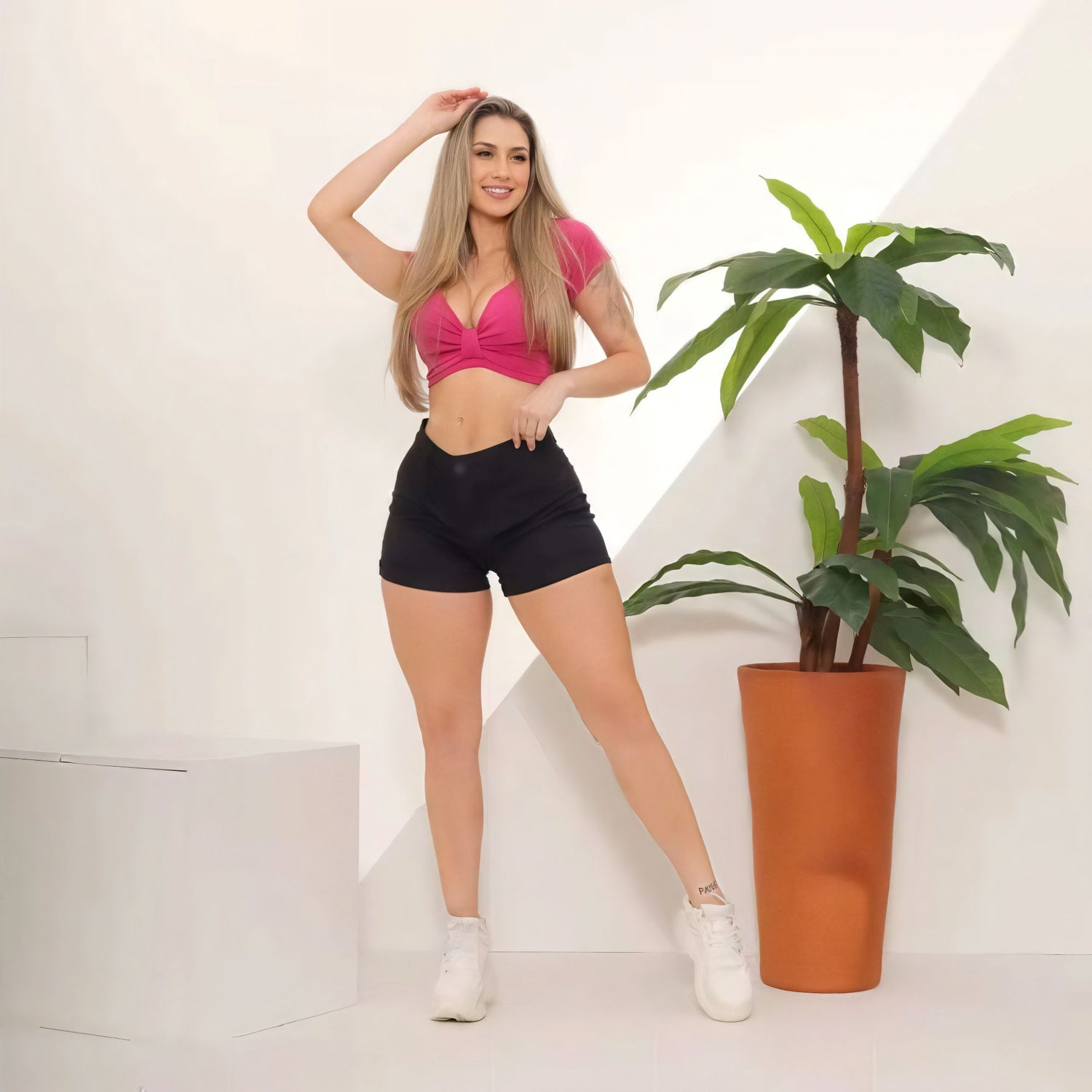 Shorts_Feminino_de_Sarja_Curto_Preto_Black_Cintura_Alta_Tendencia_Casual_Verao_Premium_descricao_do_produto