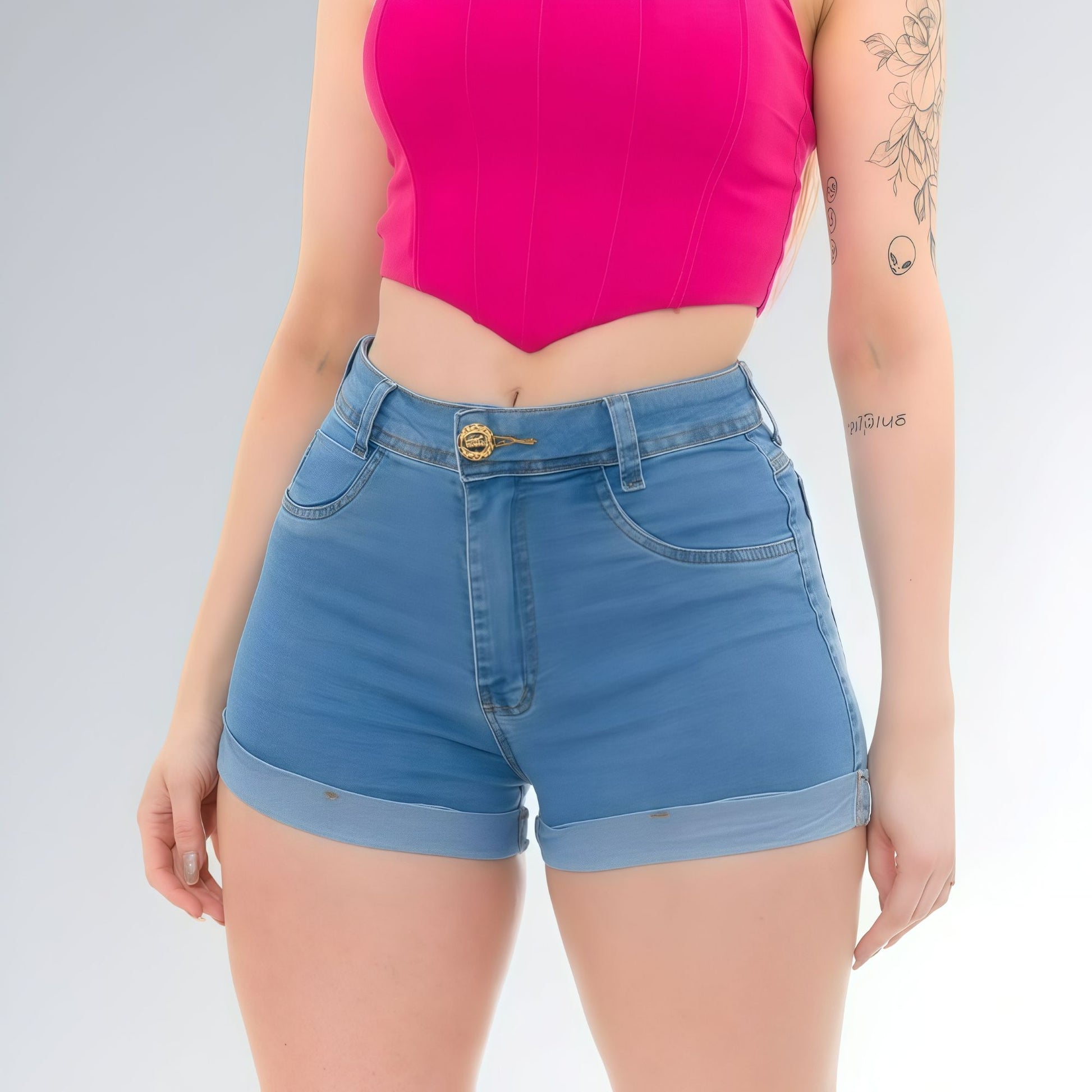 Shorts Jeans Feminino Levanta Bumbum Com Detalhe na Barra Dobrada Jz New Moda