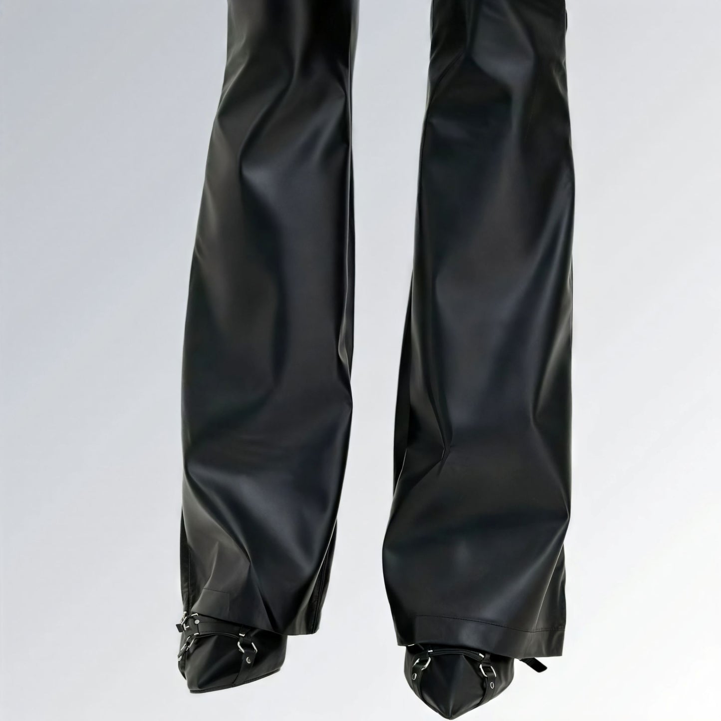 Calça Couro Sintético Boca de Sino de Cintura Alta Feminina Jz new moda